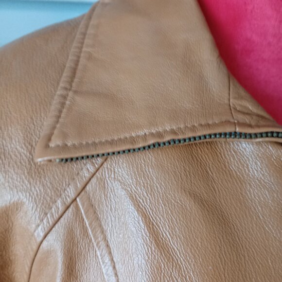 Tan Faux-Leather Jacket (Women’s S) — Chic Transitional Layer - Picture 5 of 15